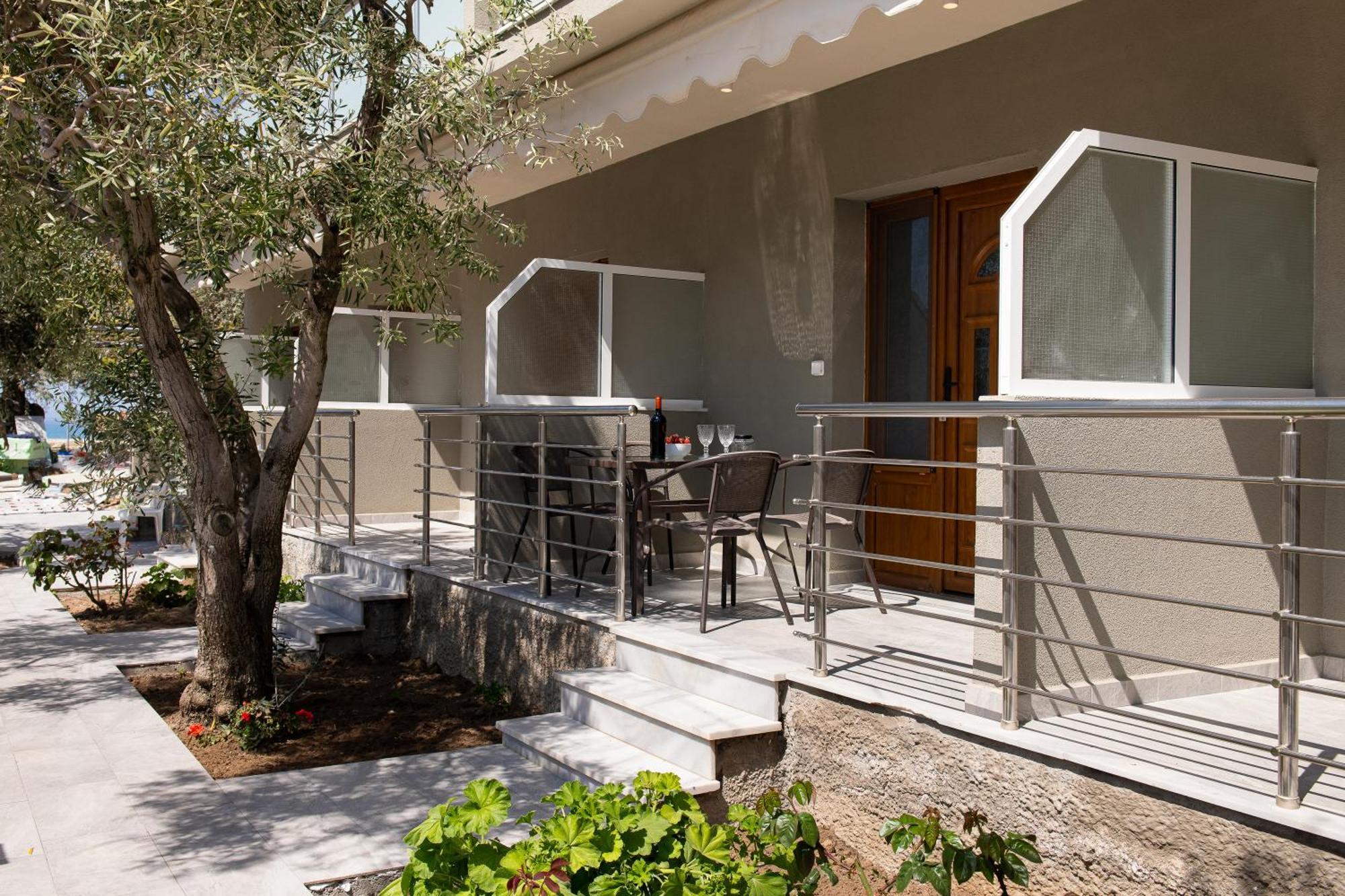 Olivento Beach Front Suites Potos Extérieur photo