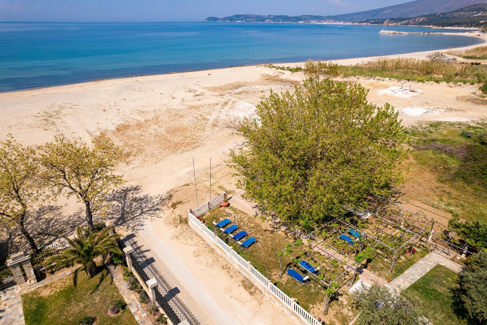 Olivento Beach Front Suites Potos Extérieur photo