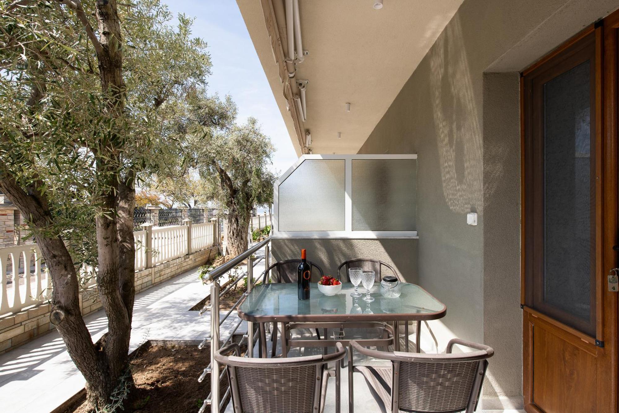 Olivento Beach Front Suites Potos Extérieur photo