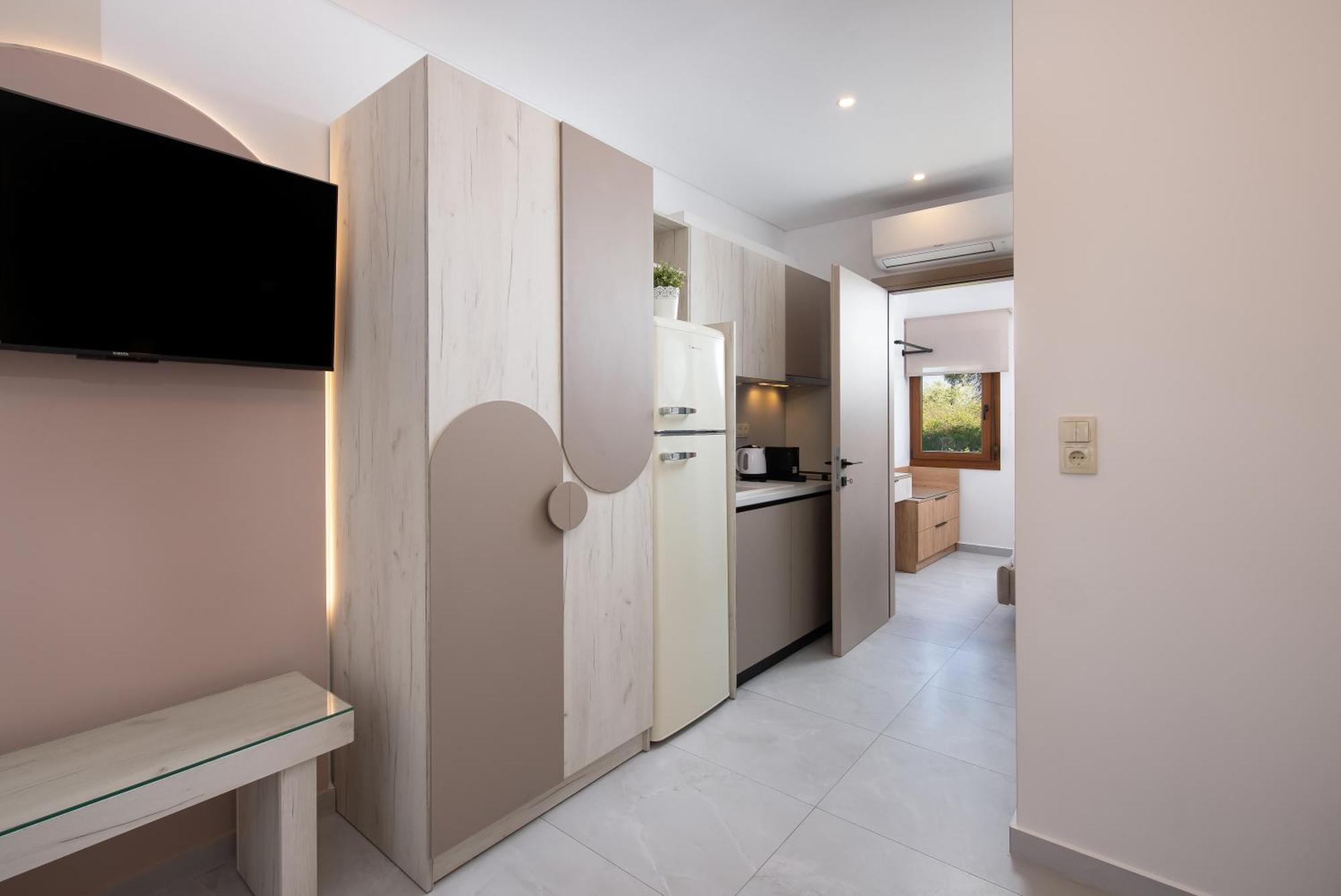Olivento Beach Front Suites Potos Extérieur photo
